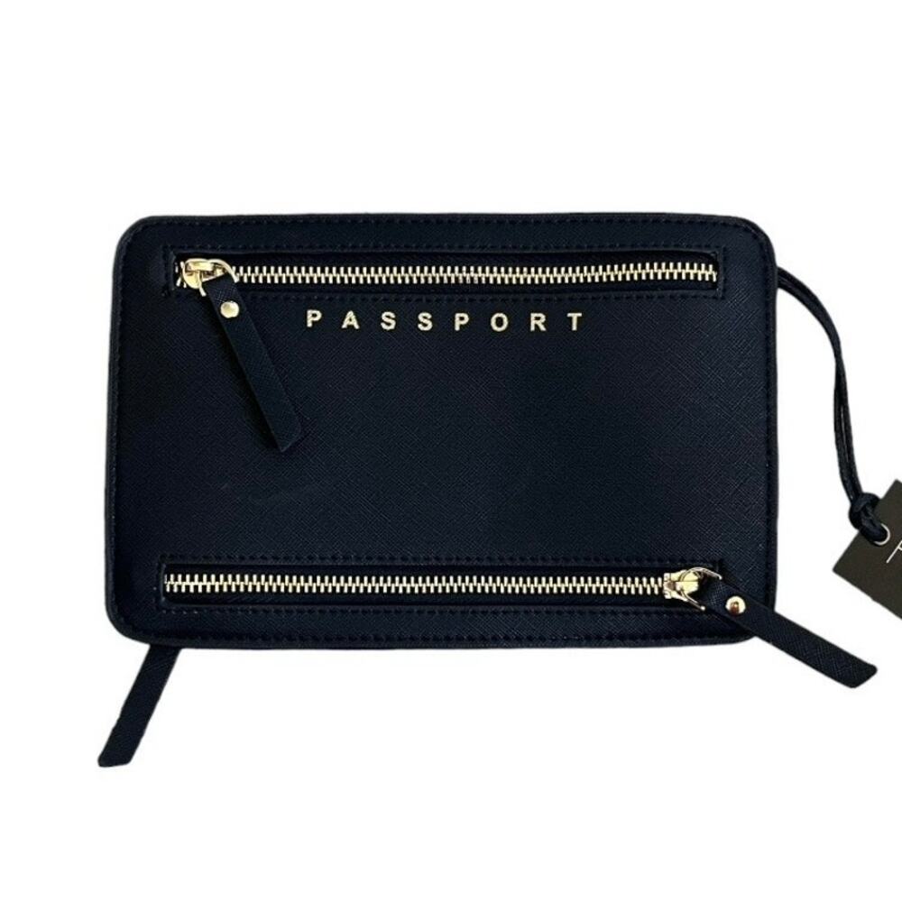 New Hudson + Bleeker Black Zippered Travel Wallet
